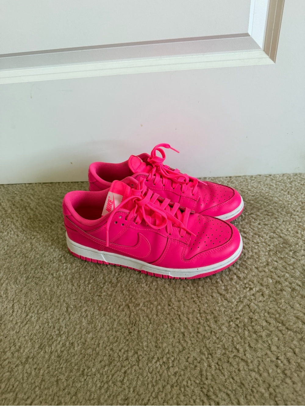 Women’s Nike Dunk Low 'Hyper Pink' Low-Top Sneakers